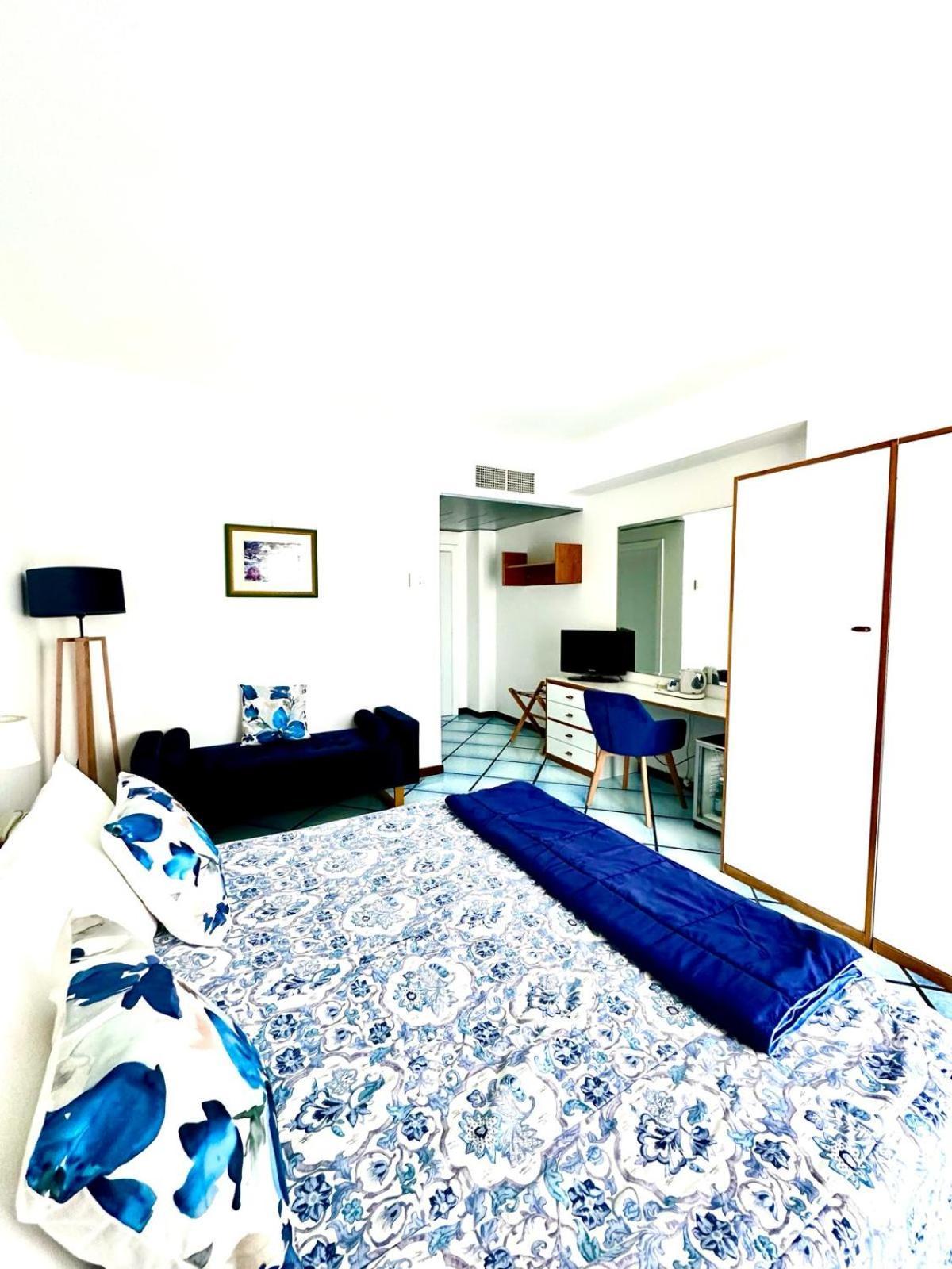Hotel Le Fioriere Праяно Экстерьер фото