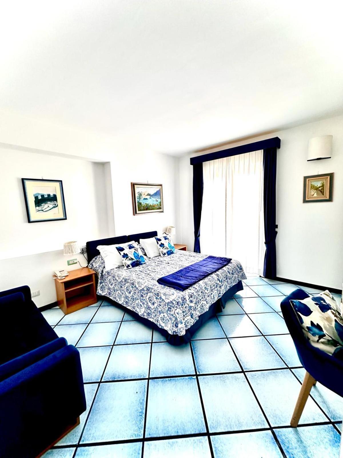 Hotel Le Fioriere Праяно Экстерьер фото